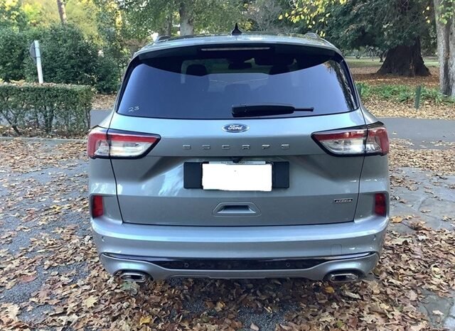 
								Ford Escape full									